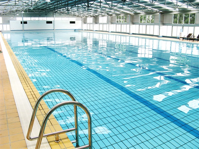 福建泉州福山軸承游泳館(泳池恒溫) 福建泉州福山軸承游泳館(泳池恒溫)